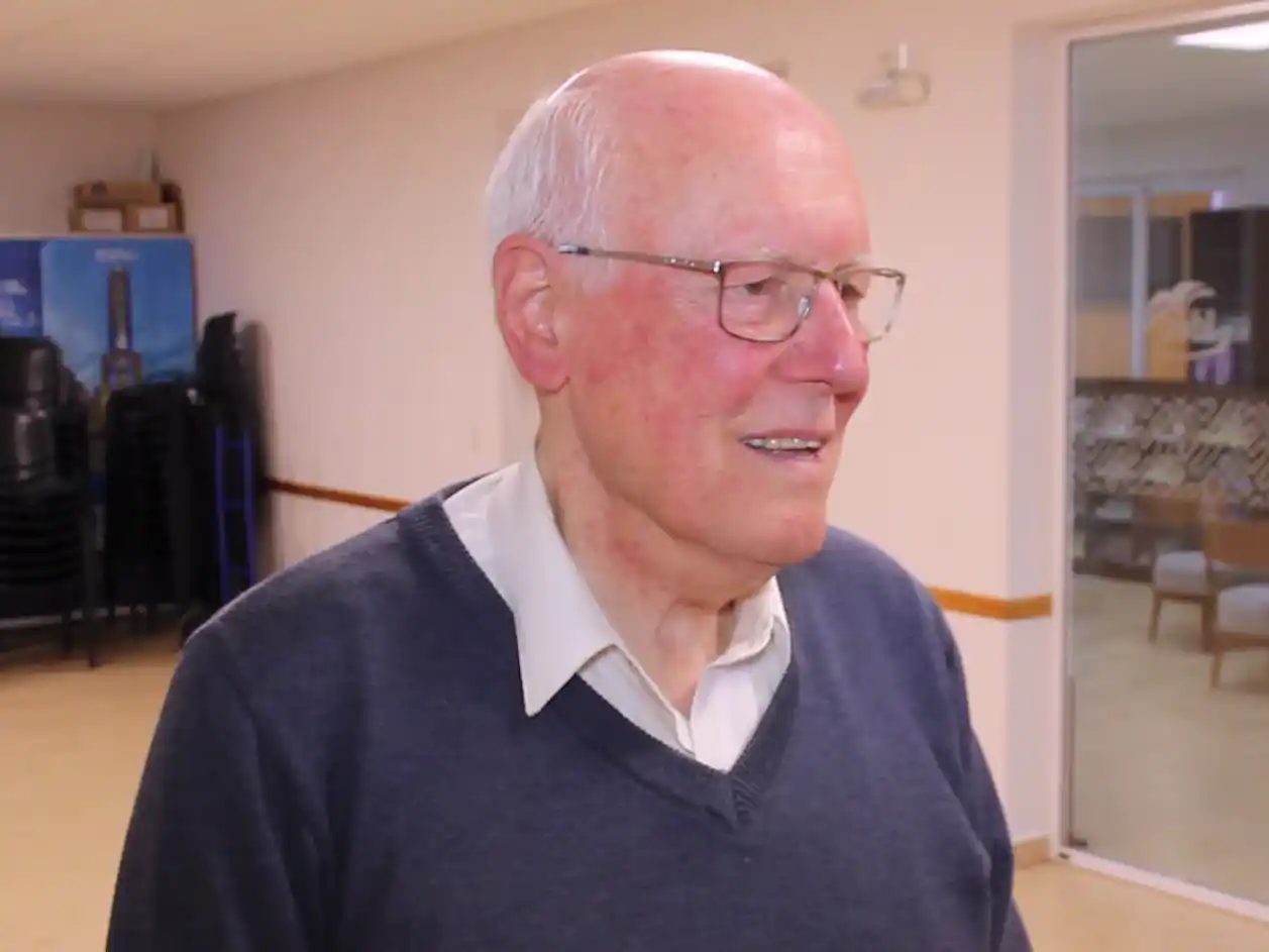 Ciclo de Tertulias Históricas en la Universidad Adventista del Plata: René Smith revivió el legado de las “Escuelas de Familia”