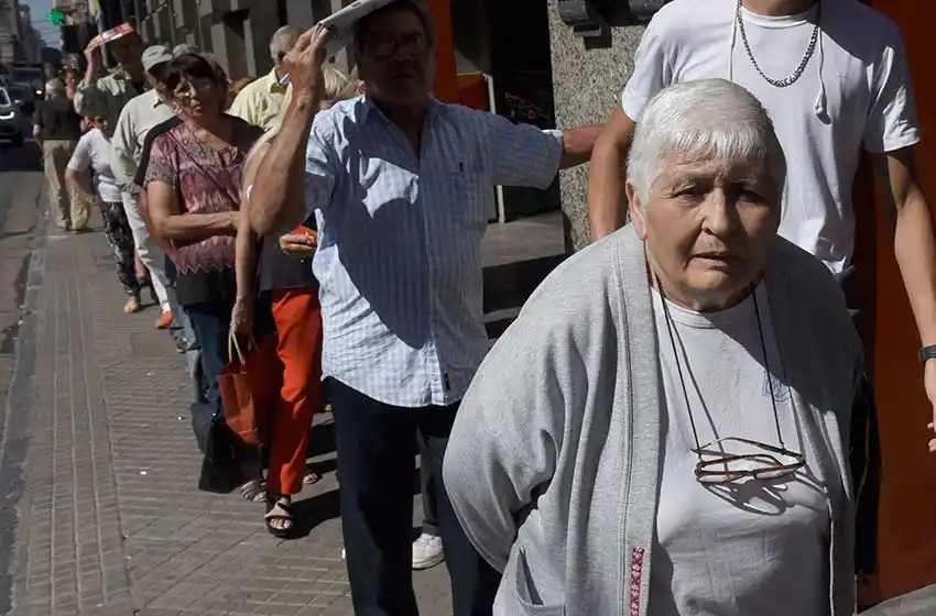 Un millón de jubilados cobrarán el 82% móvil