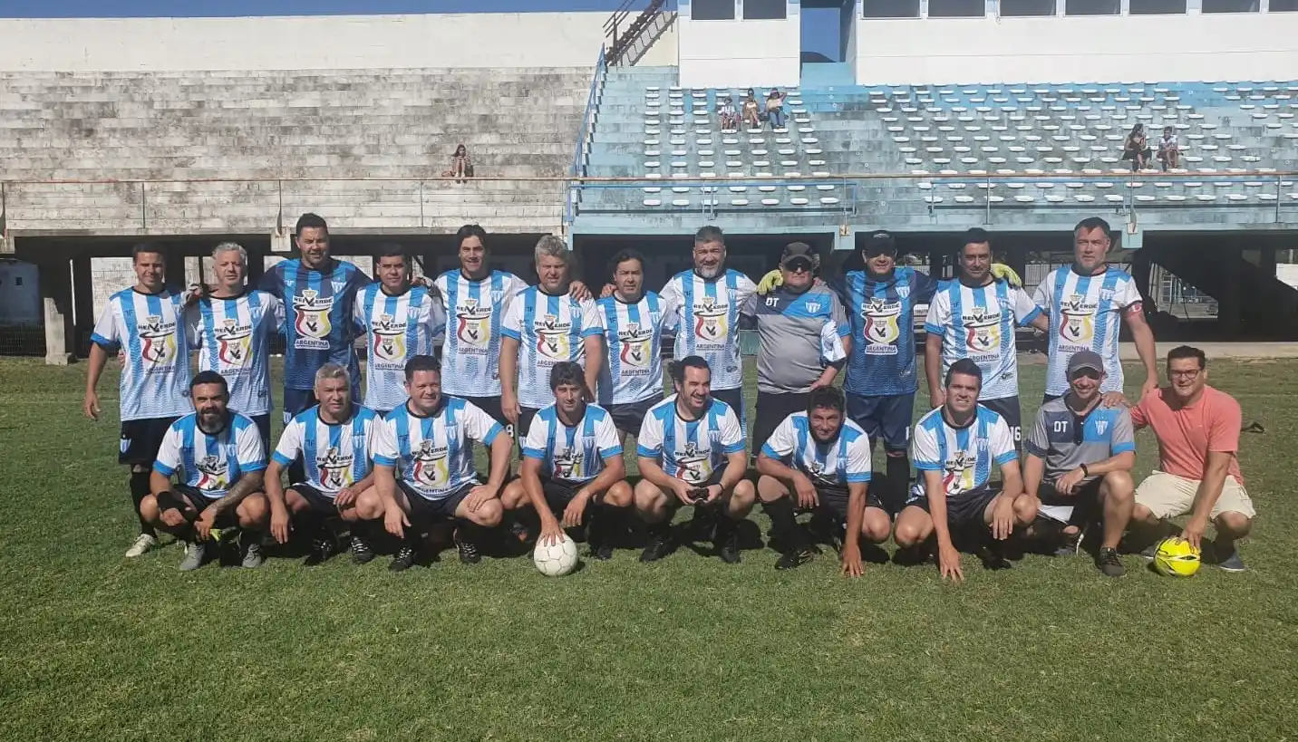 Juventud Unida goleó y cerró el año como único puntero en Veteranos