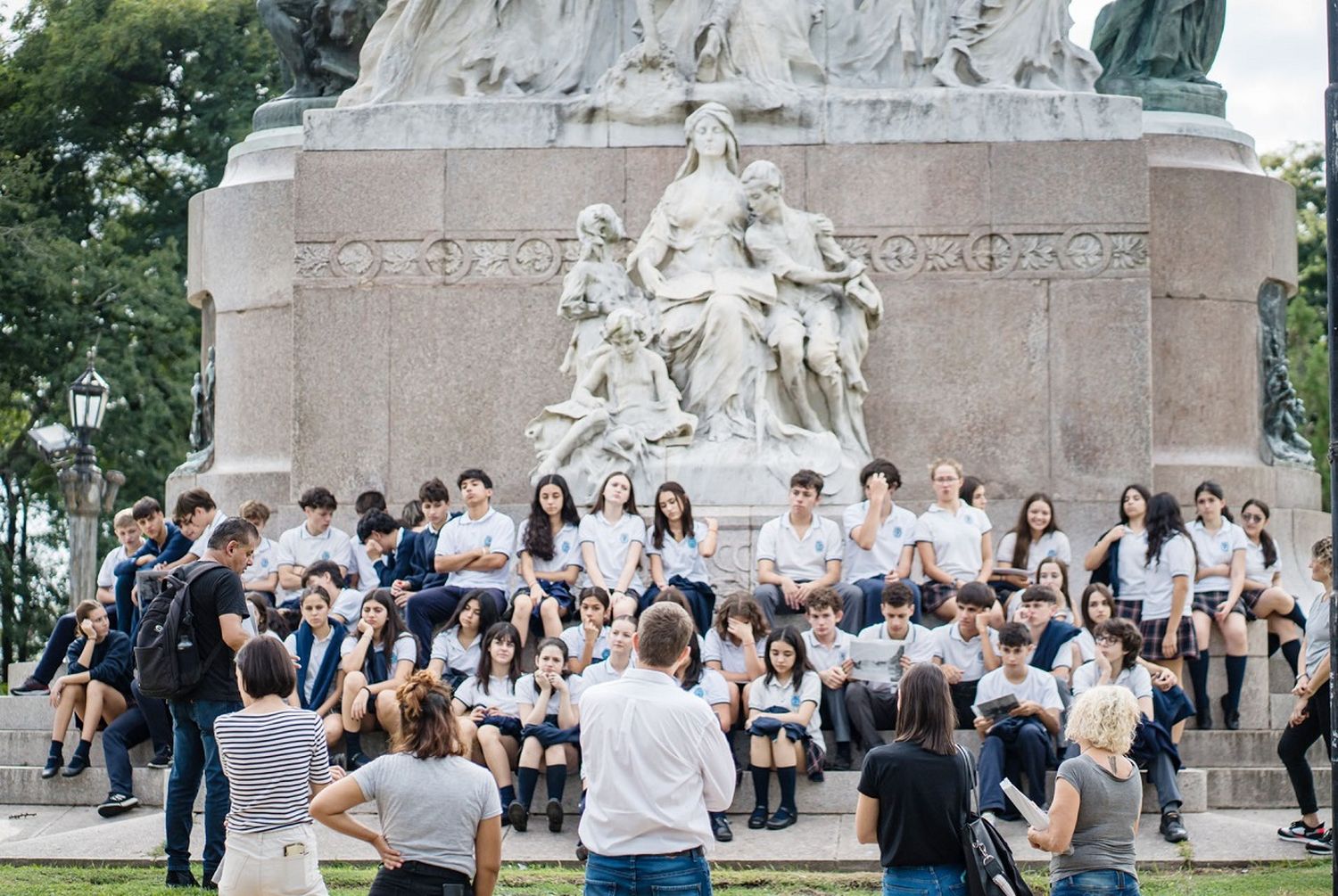 Este sábado se realizará un recorrido histórico al monumento de Urquiza