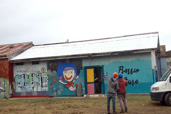 Reparan  techos en los galpones de la Escuela de Artes