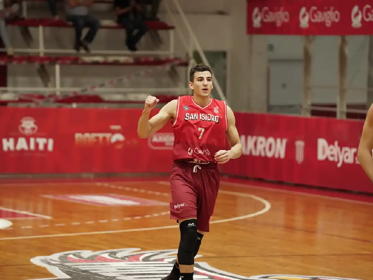 Oberto sigue en San Isidro