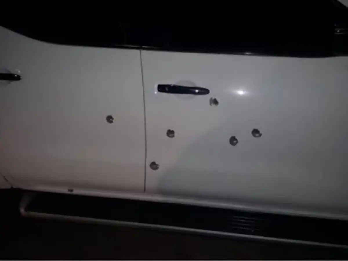 Atacaron a balazos el auto del jefe de gabinete de Chubut y amenazaron al ministro de Educación