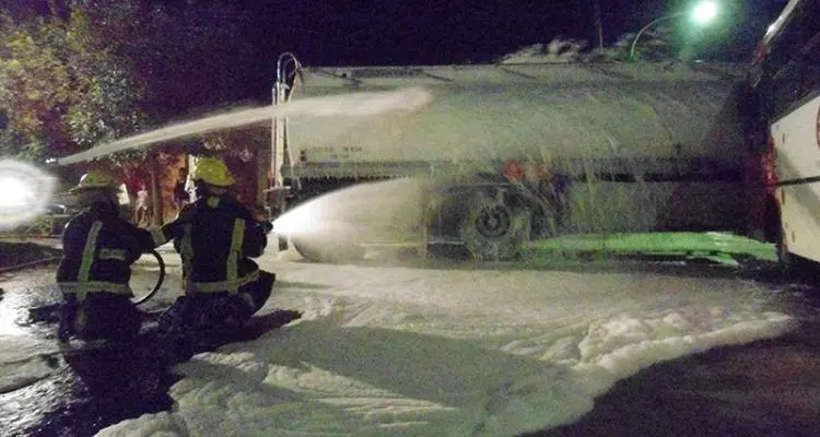 Salud y Bomberos entrenan para  la emergencia de un “duro verano”