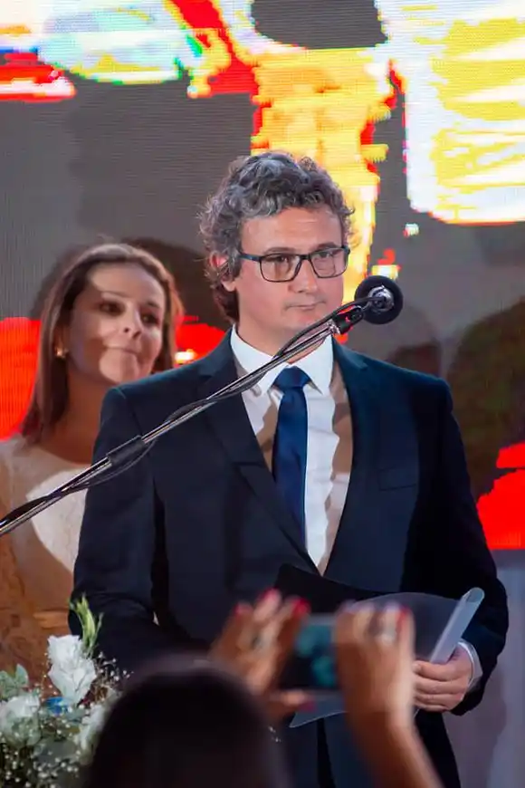  El Intendente de Federación Ricardo Bravo priorizó los sueldos de los municipales