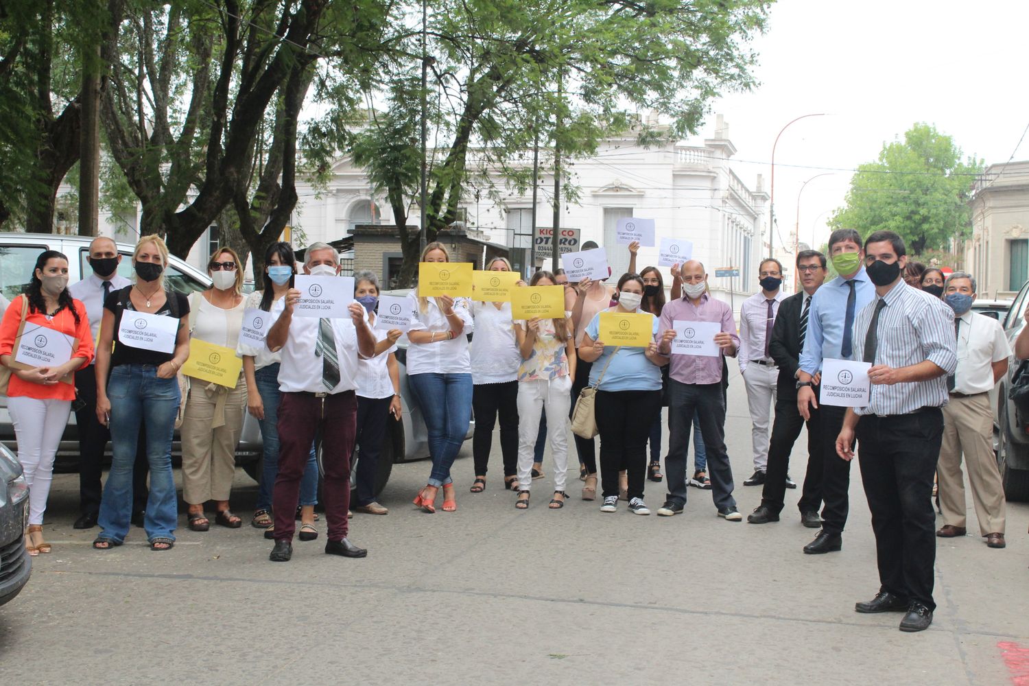 Tribunales: Trabajadores se manifestaron por mejoras salariales