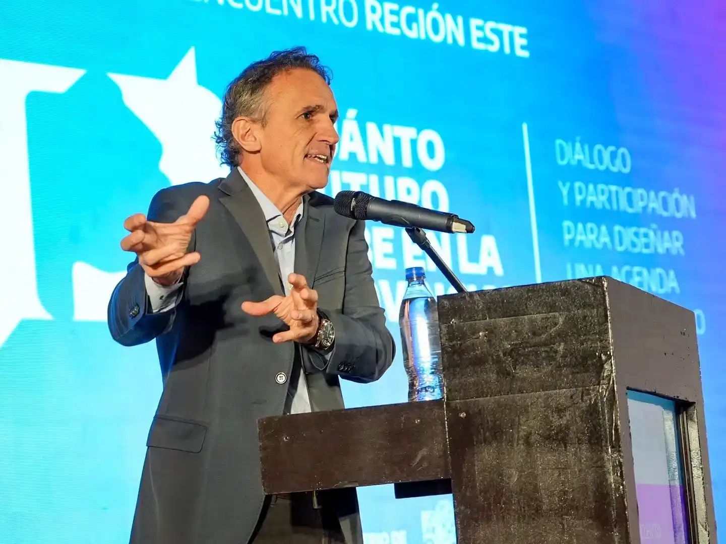 Katopodis encabezó en Chascomús el tercer encuentro que define el mapa de obras para la región Este