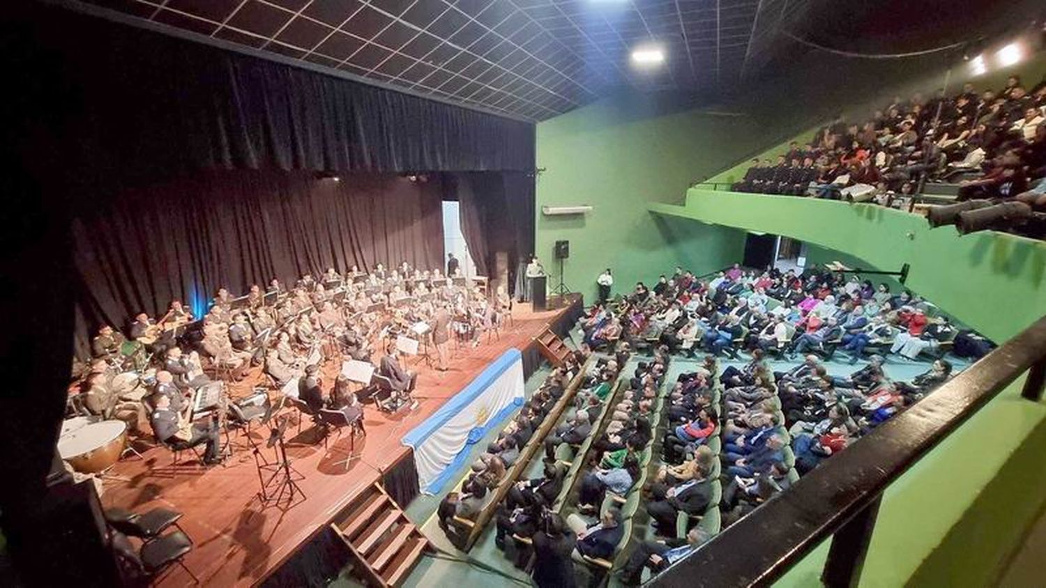 Día de la Independencia: en el Teatro de la
Ciudad se realizó la tradicional velada patriótica