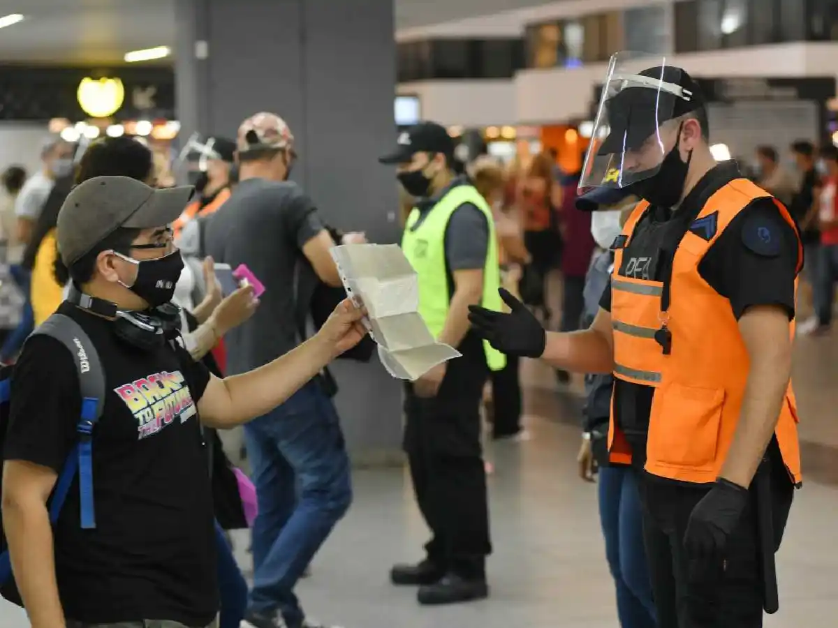 La segunda ola no afloja: reportaron 29.145 casos 383 muertes en las últimas 24 horas en el país 