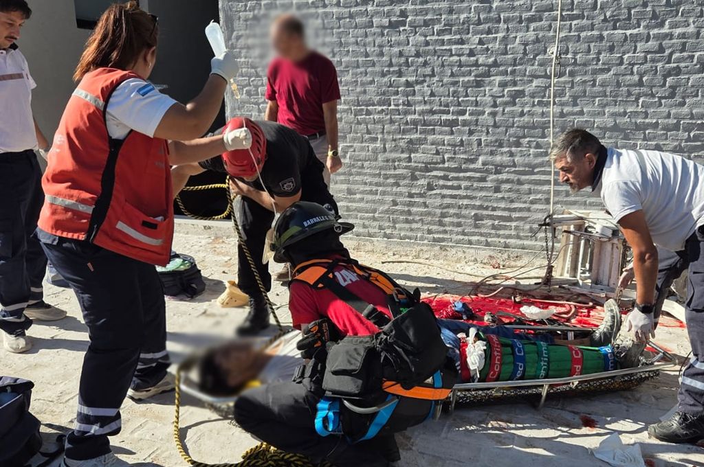 Se conoció el estado de salud del joven que cayó de una gran altura en bulevar Yrigoyen