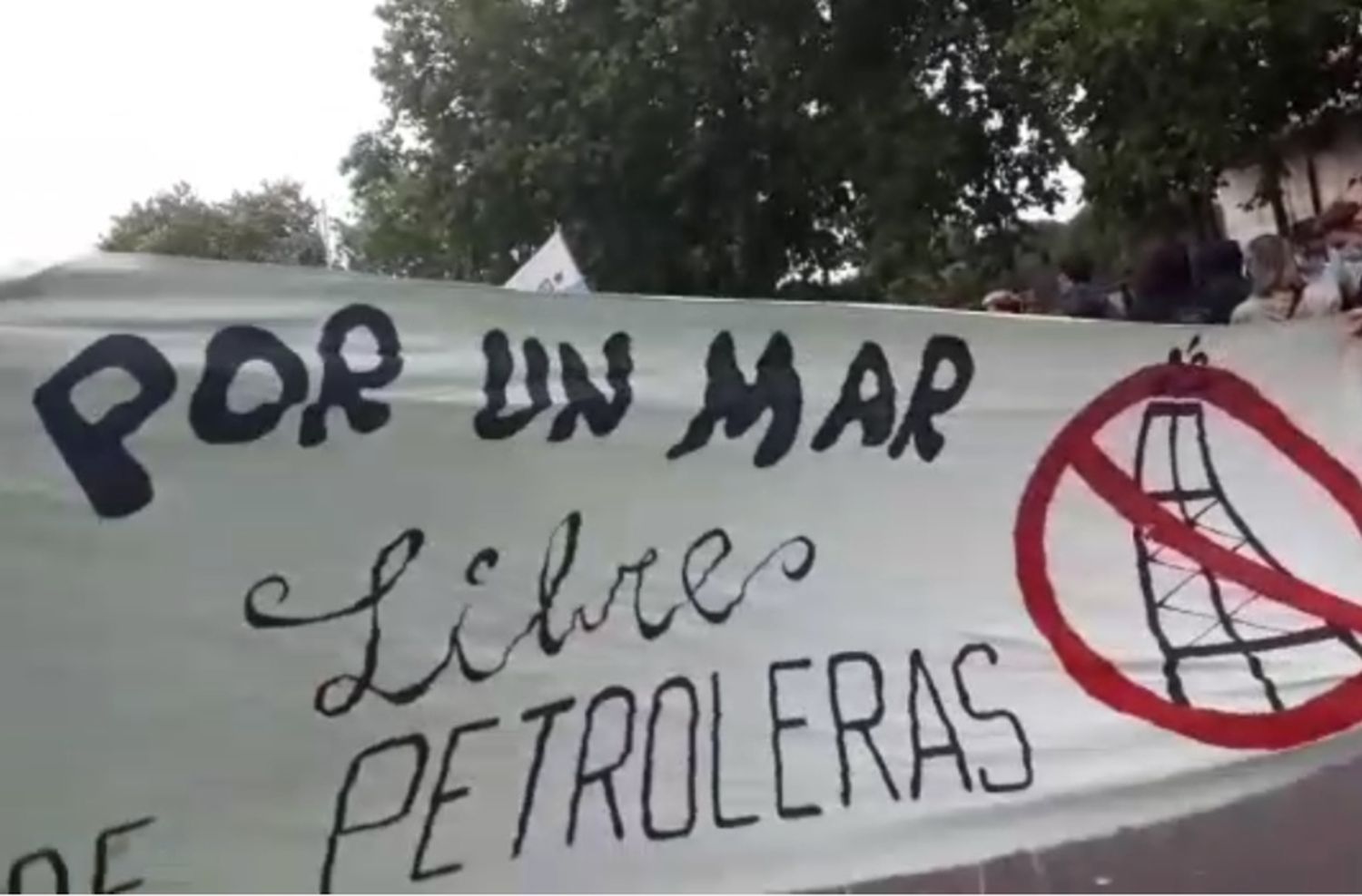 "Las petroleras en el mar no pasarán"