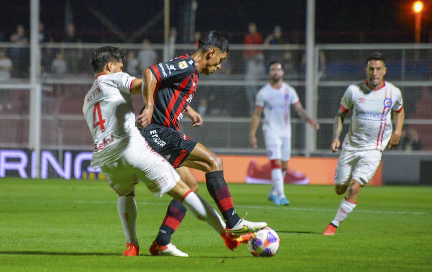 Argentinos no pudo con Patronato