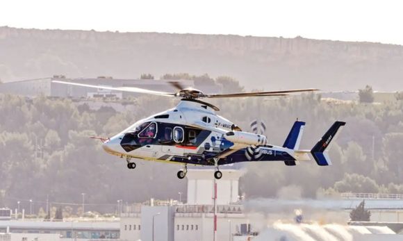 El helicóptero de alta velocidad Airbus Racer superó la barrera de los 400 km/h en crucero