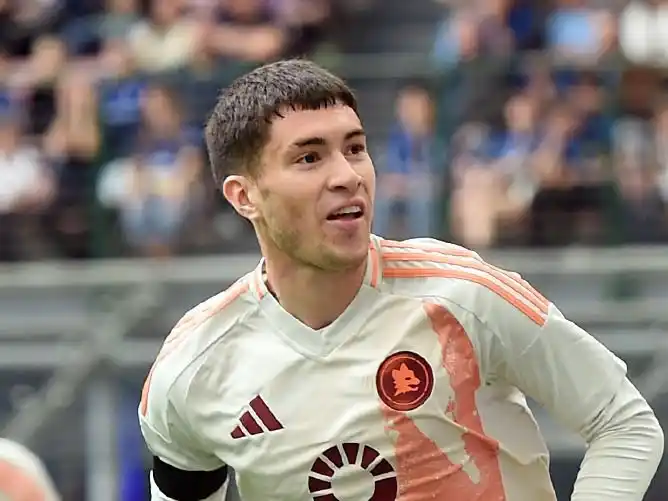 Roma superó al Inter con un tanto de Soulé