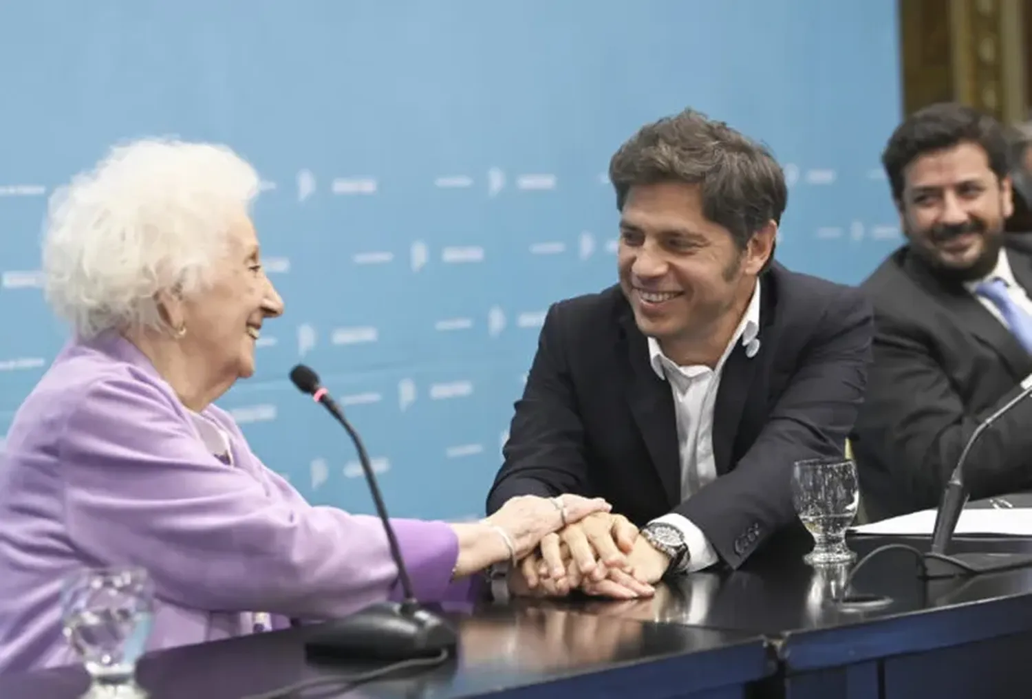Provincia financiará un programa de Abuelas de Plaza de Mayo para promover la memoria entre jóvenes