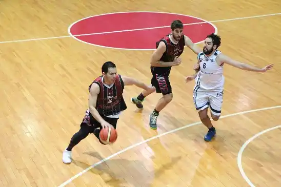 Central barrió la serie en Tala y quedó a un juego del TNA
