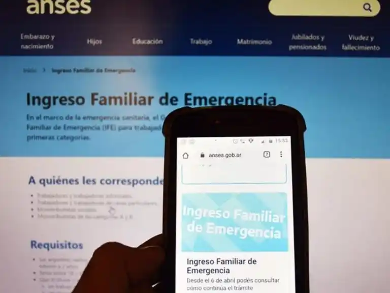 El Gobierno estudia un bono similar al IFE para trabajadores en negro y monotributistas