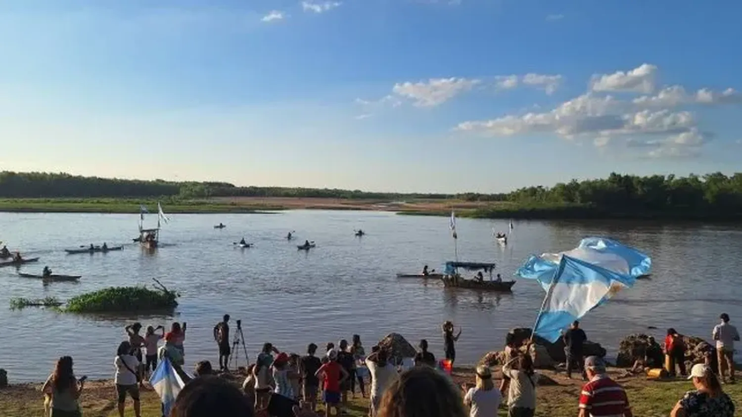 Remada en defensa del río Paraná Pasó por Diamante