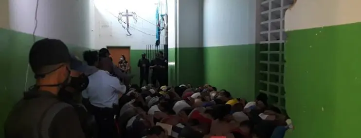 A FUERZA DE CHOPO: se fugan y se arman 10 presos del Centro de Detención de Pampatar en Nueva Esparta