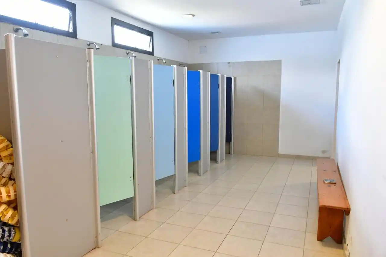 pileta polideportivo municipal