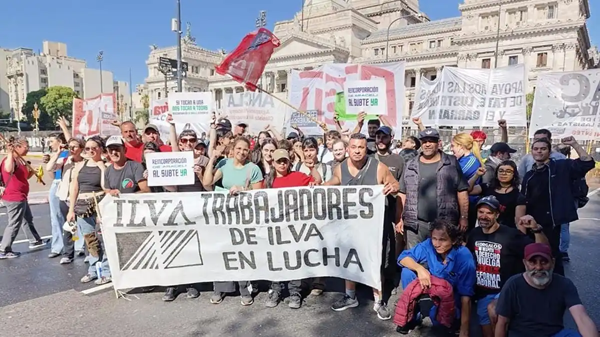 Los exempleados de Ilva reclaman hace seis meses el pago de salarios e indemnizaciones.