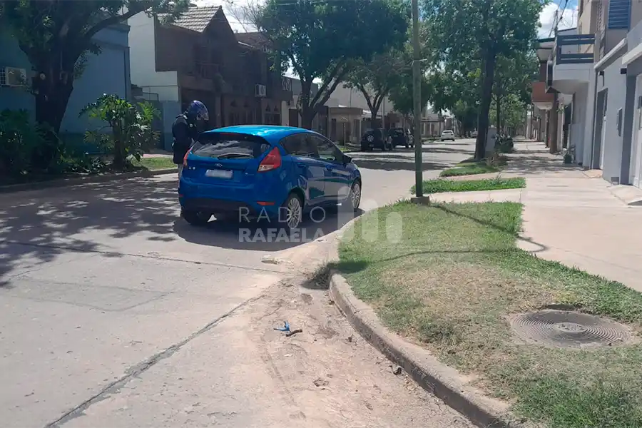 Accidente en barrio Mosconi terminó con un adolescente de 18 años hospitalizado