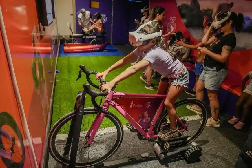 Experiencias deportivas y tecnológicas para toda la familia en Santa Fe.