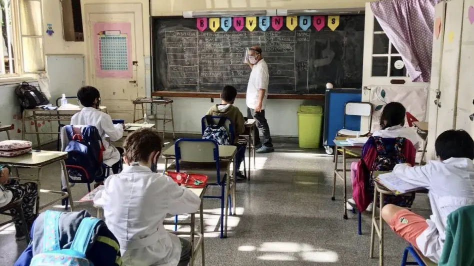Clases en invierno:"Las ventanas no tienen que estar abiertas completamente, con que circule aire alcanza"