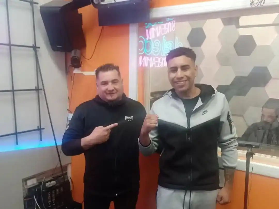 Axel Córdoba y su entrenador Adrián Leiva.