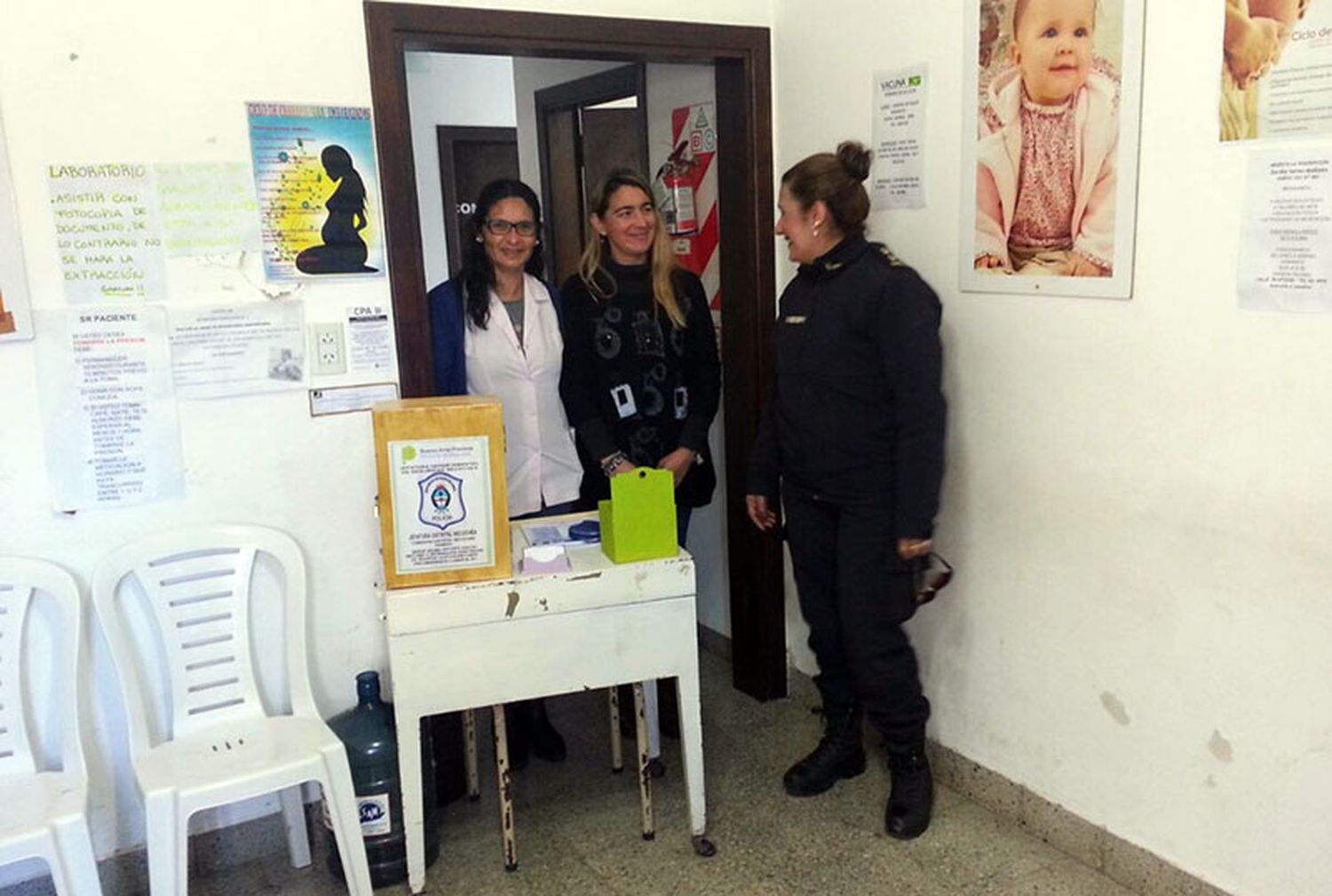 Vecinos a favor de las urnas para hacer denuncias