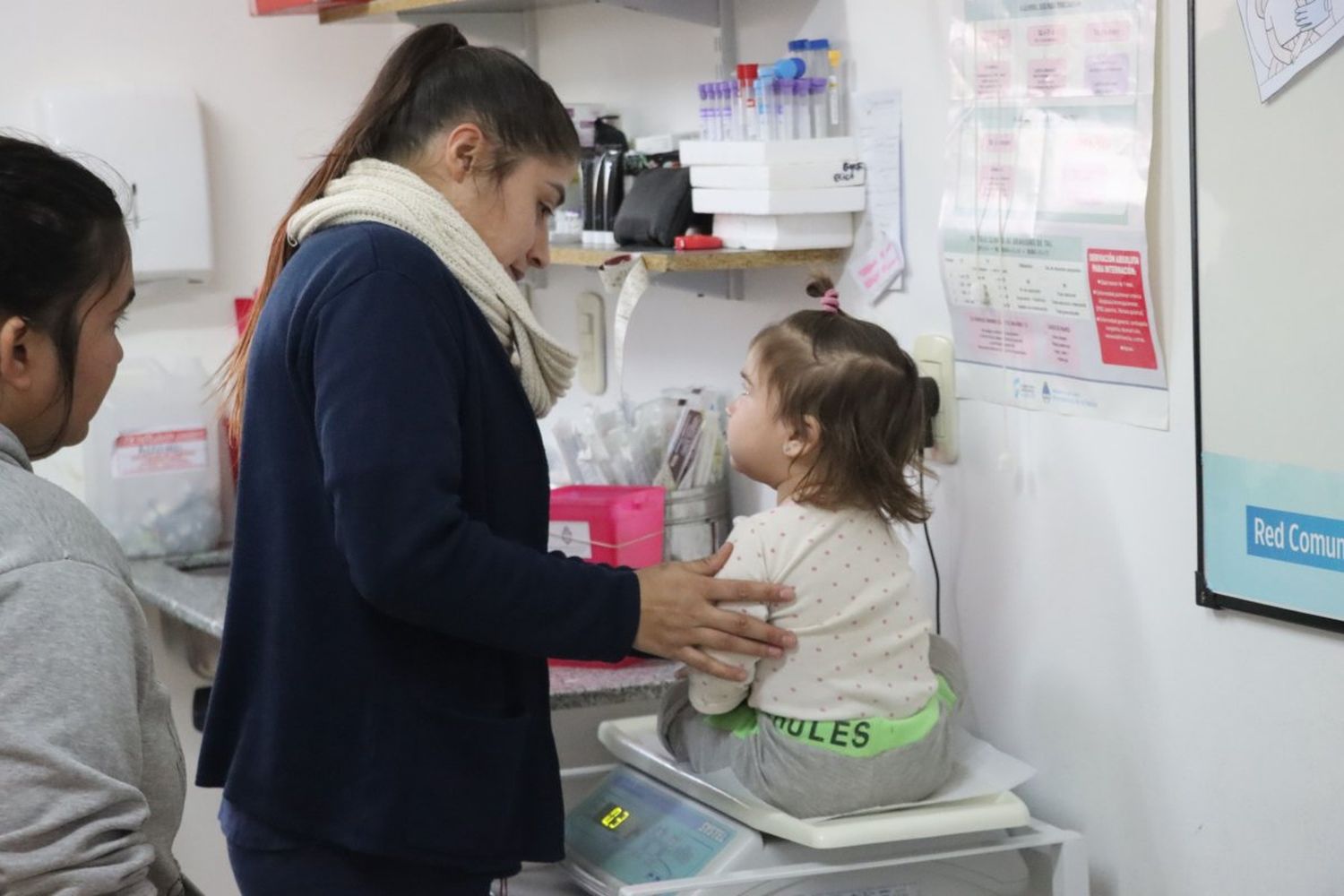 En plena ola de frío, trabajan en la atención de infecciones respiratorias agudas bajas