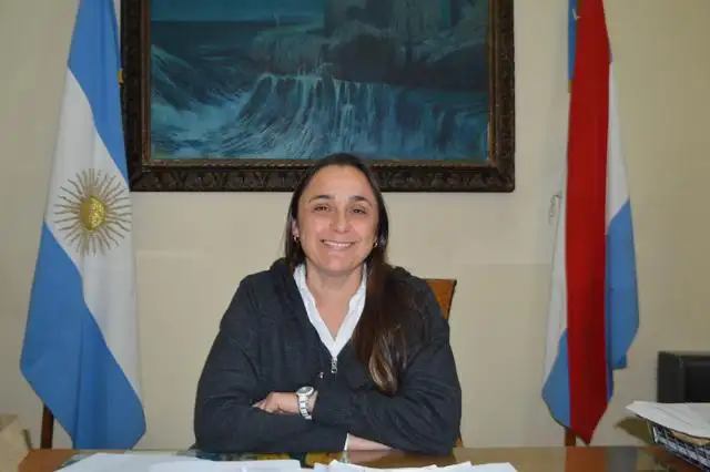 Una niña denunció ser acosada por un extraño en un baño de Escuela Normal