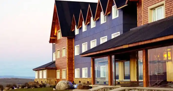 Insólito sobreseimiento a Cristina y sus hijos  en causas Hotesur y Los Sauces