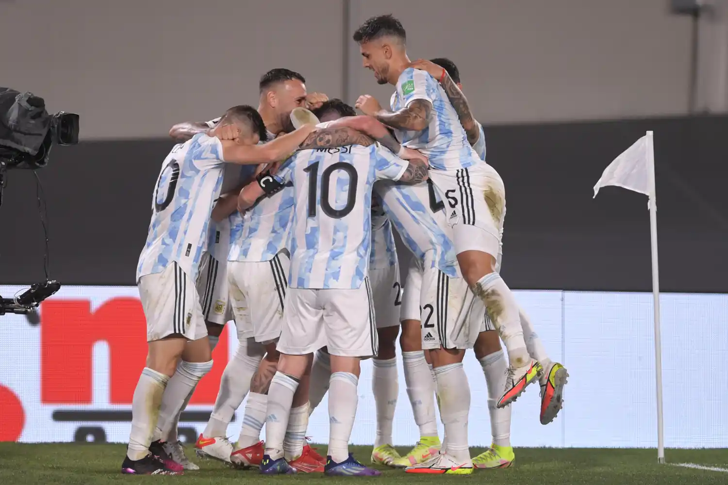 Cada vez mejor: Argentina goleó a Uruguay y dio otro paso hacia el Mundial