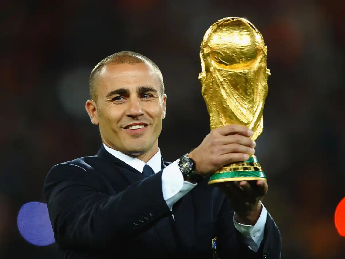 Cannavaro: "El trofeo lo rompimos al llegar a Roma"