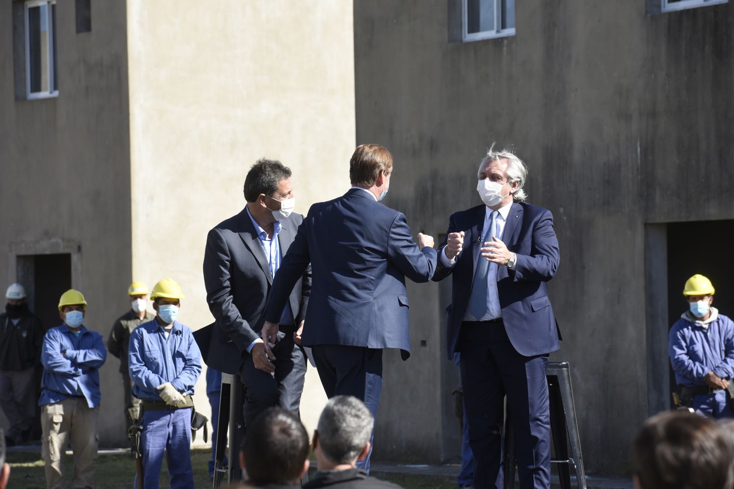Bordet firmó un convenio con el Presidente para construir más viviendas en Entre Ríos