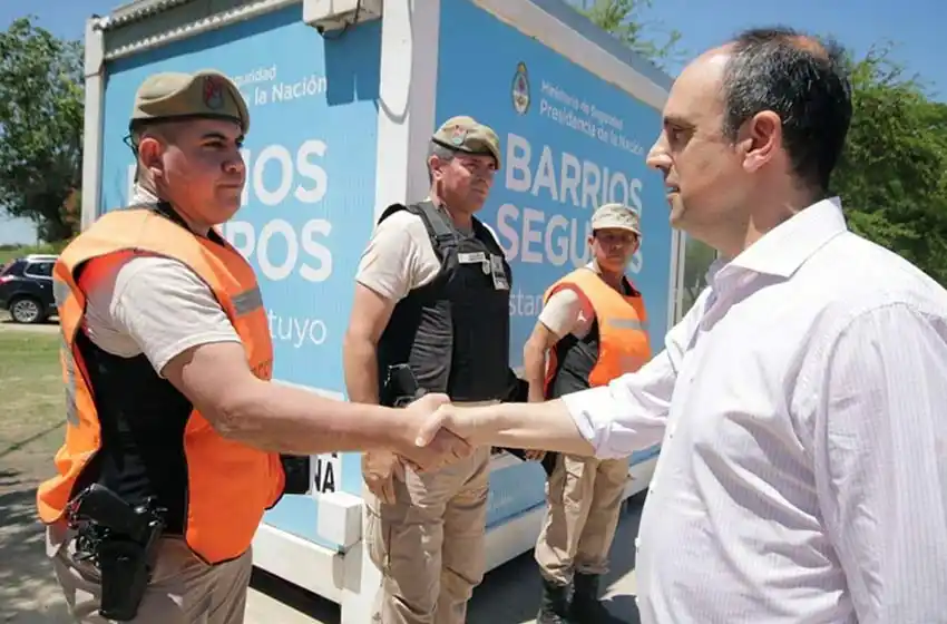 Corral dijo que si es gobernador “la persona que sea detenida en la calle con un arma de fuego, irá presa»