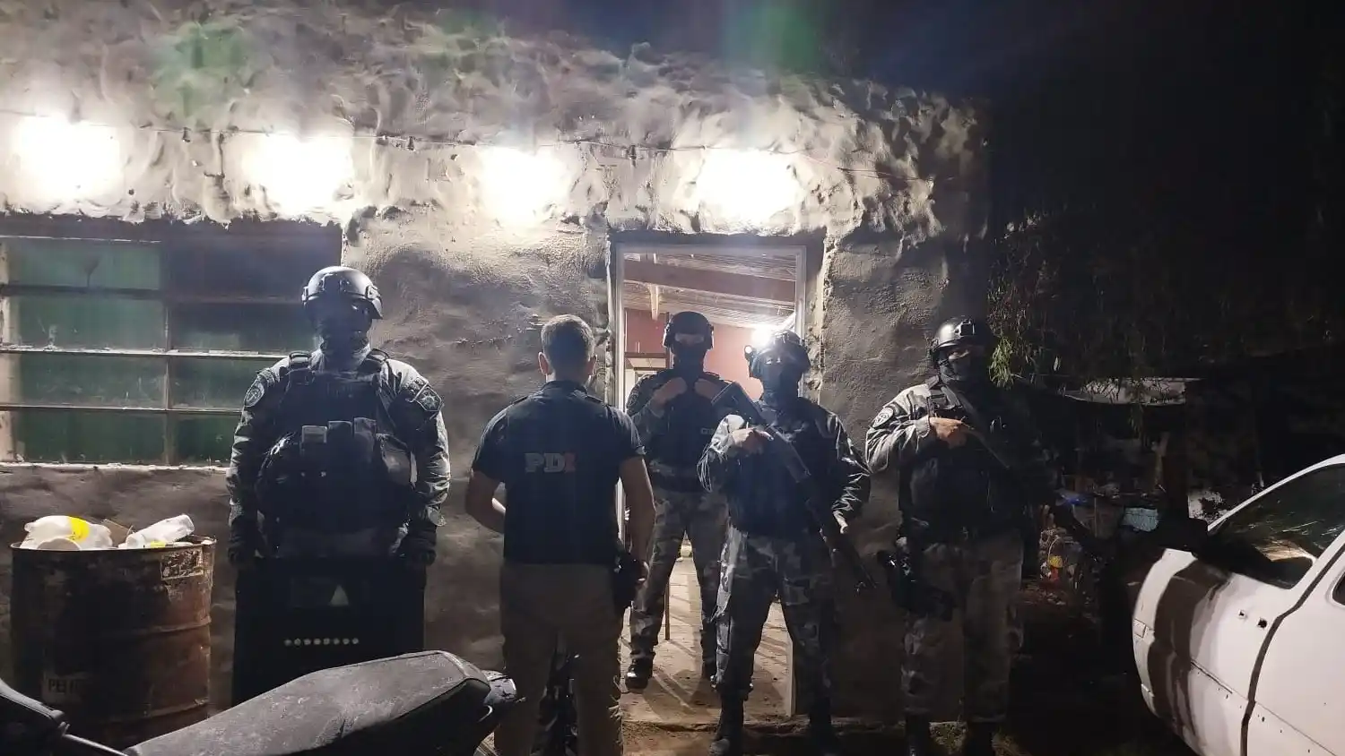 La PDI realizó allanamientos en diferentes localidades: un detenido y dos mujeres identificadas por venta de drogas