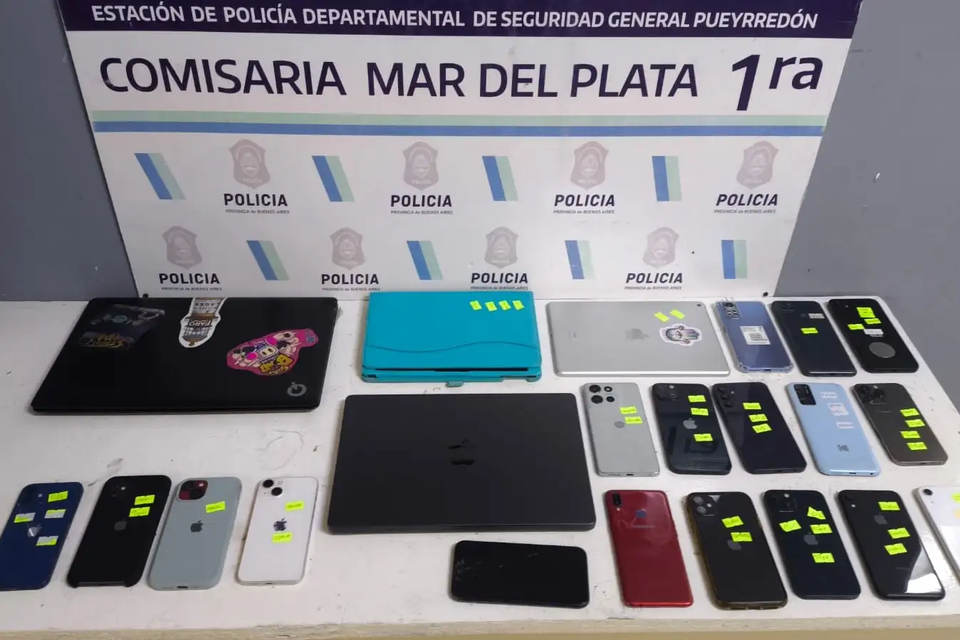 Varios elementos fueron secuestrados en el taller clandestino.