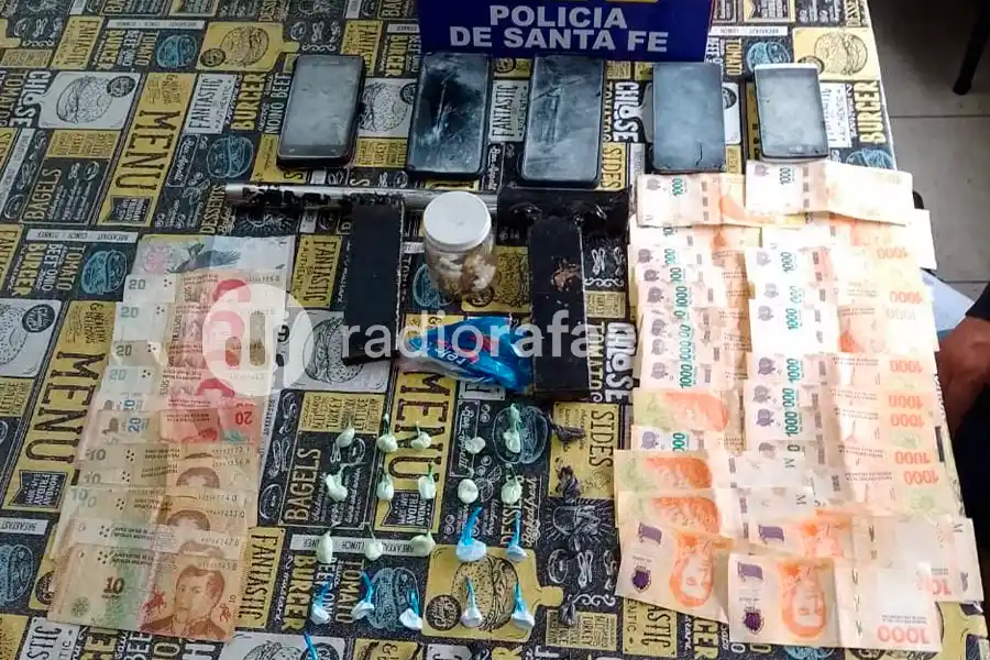 Detuvieron a once personas en un allanamiento por narcotráfico