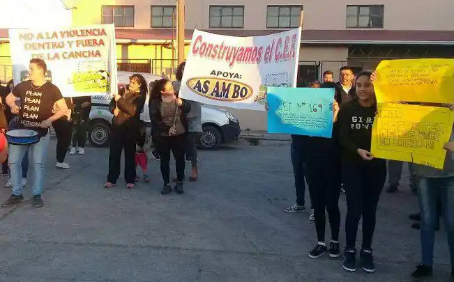 Festejo en el barrio 9 de Julio por la creación del CEF 169