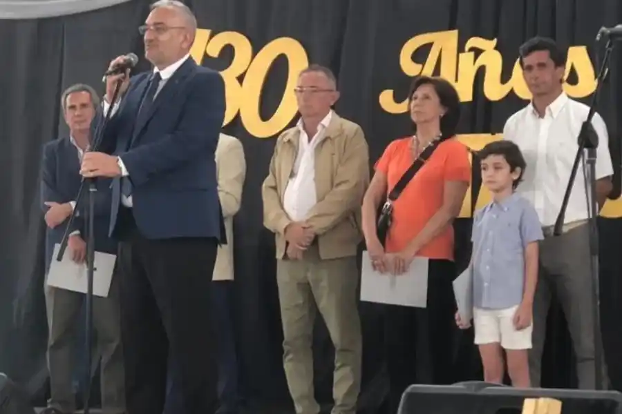 Alcides Calvo participó de los festejos por un nuevo aniversario de la fundación de Tacural