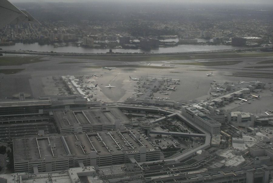 En Miami los spotters colaboran con la seguridad aeroportuaria