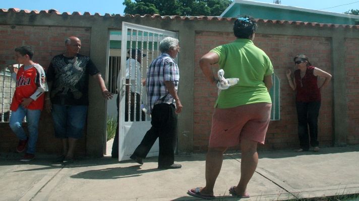 MANIATADA Y CON BOLSA EN LA CABEZA: sujetos ingresan a una vivienda y asesinan a sexagenaria para robarle el celular