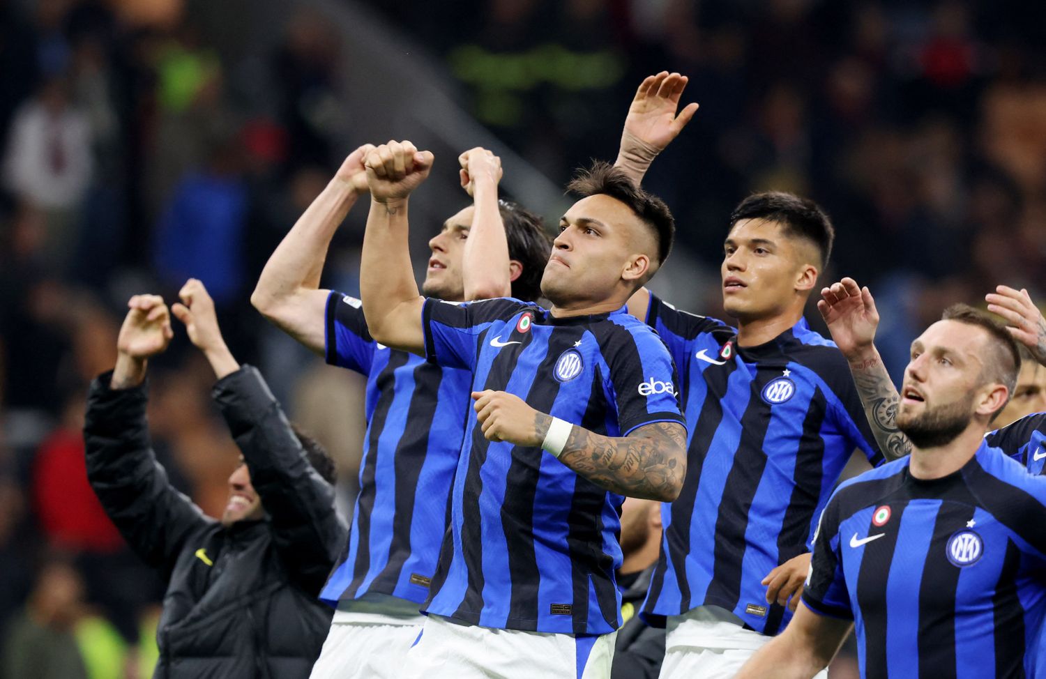 Inter sacó ventaja de dos y dejó más obligado a Milan