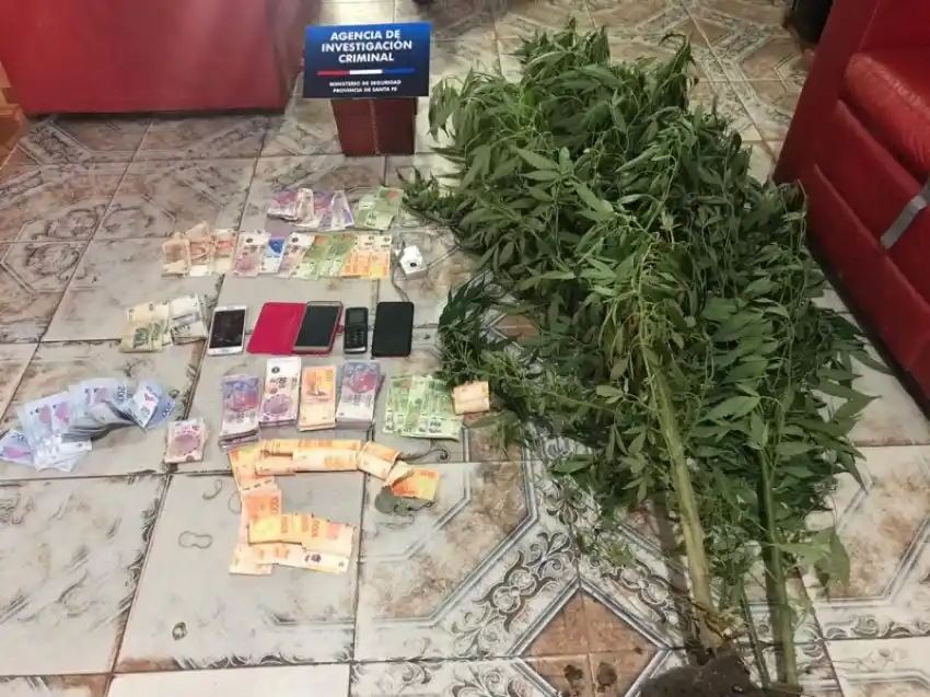 Corrupción policial: patrulleros para delivery de droga y tarifas para alojar familiares en un penal