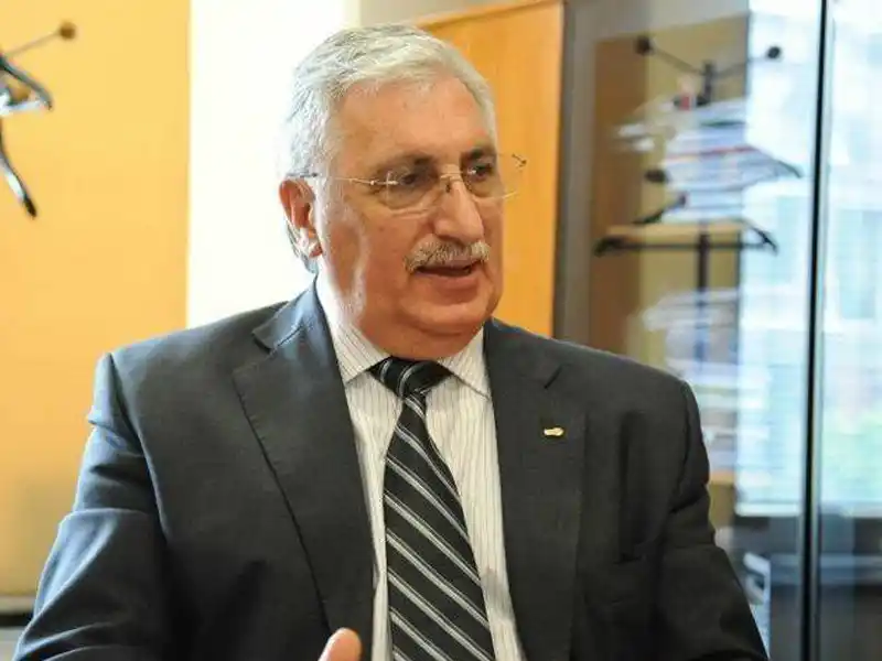 Diab, dirigente distinguido