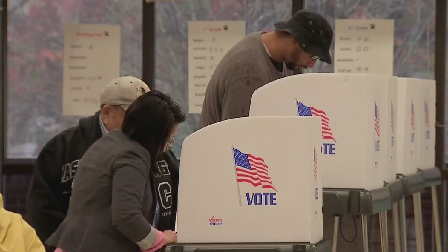 Juez de EE.UU. bloquea norma electoral que exigía el conteo manual de votos en Georgia