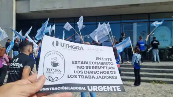 UTHGRA: "La audiencia por la cafetería pasó a un cuarto intermedio para el mediodía"