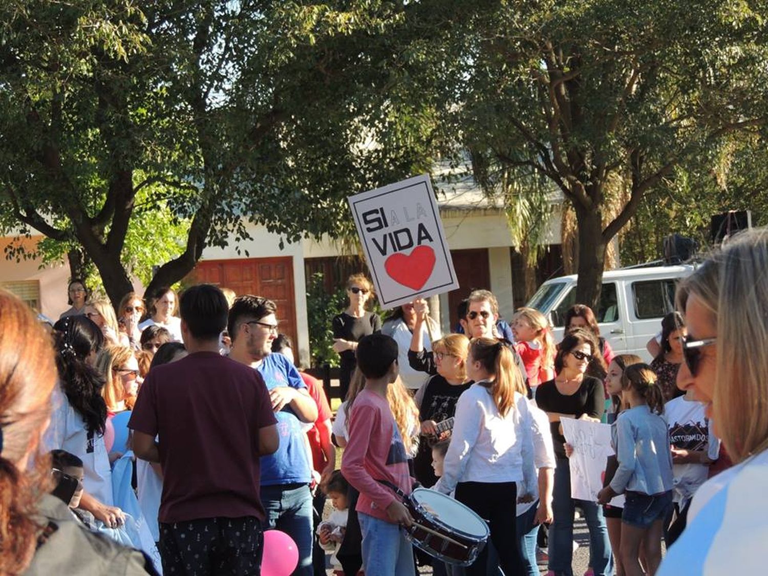Viale marchó Por la Vida